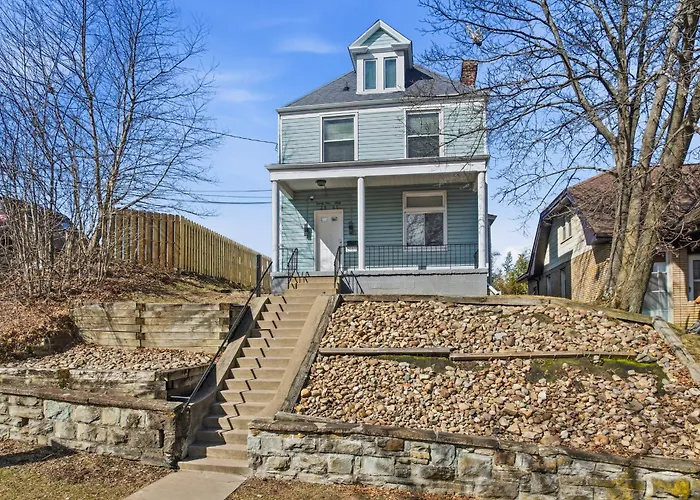 Dormont, !c Modern & Unique Private Bedroom With Shared Bathroom Pittsburgh